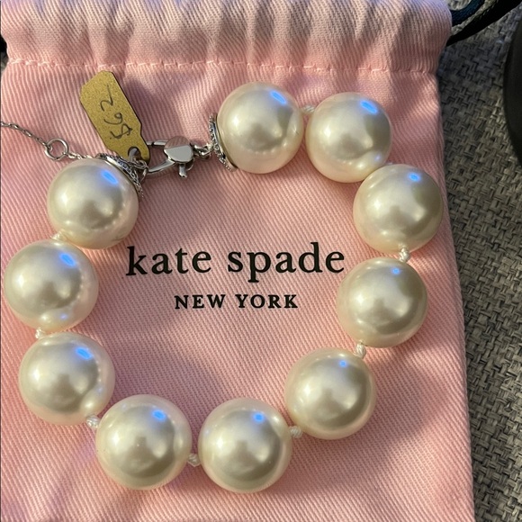 NWT Kate Spade Pearl Bracelet - Picture 2 of 2